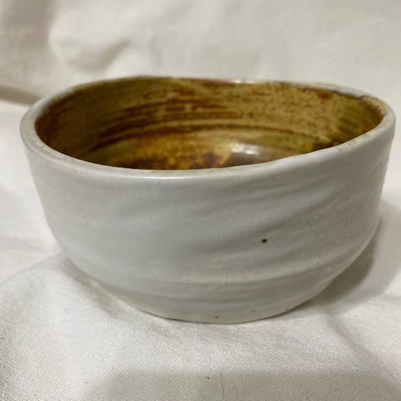 2 Hand Crafted Studio Tan Glazed Pottery Bowles Signed - Picture 9 of 15